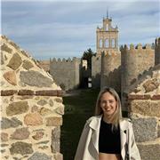 Maestra de Educación Primaria, me ofrezco para dar clase de las asignaturas troncales. Estudio y repaso